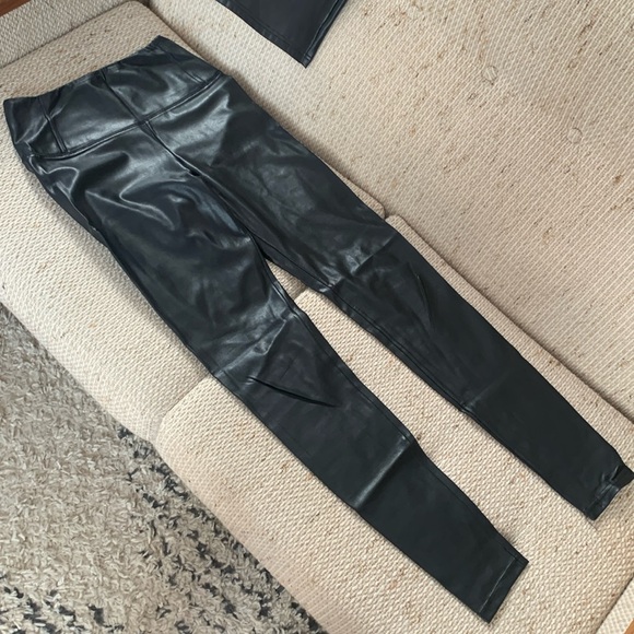 Wilfred Daria Legging - Picture 3 of 7